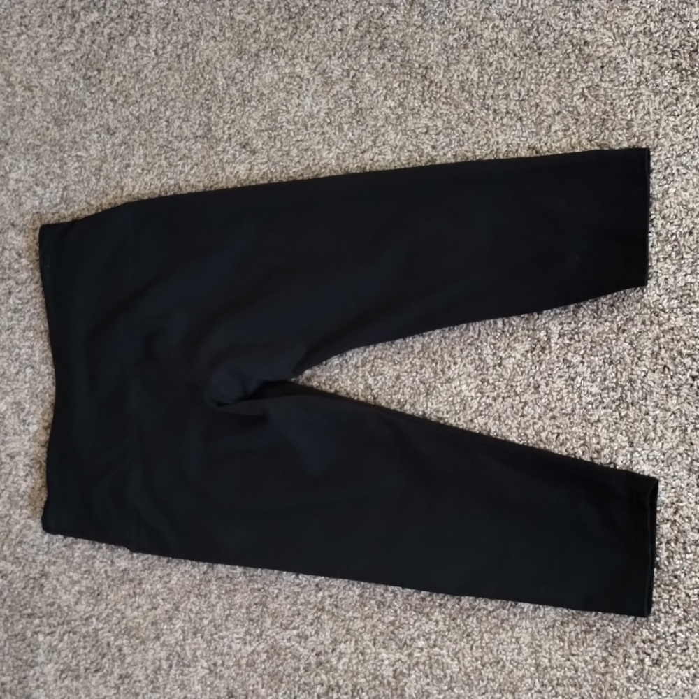Exercise Capris - Picture 2 of 3